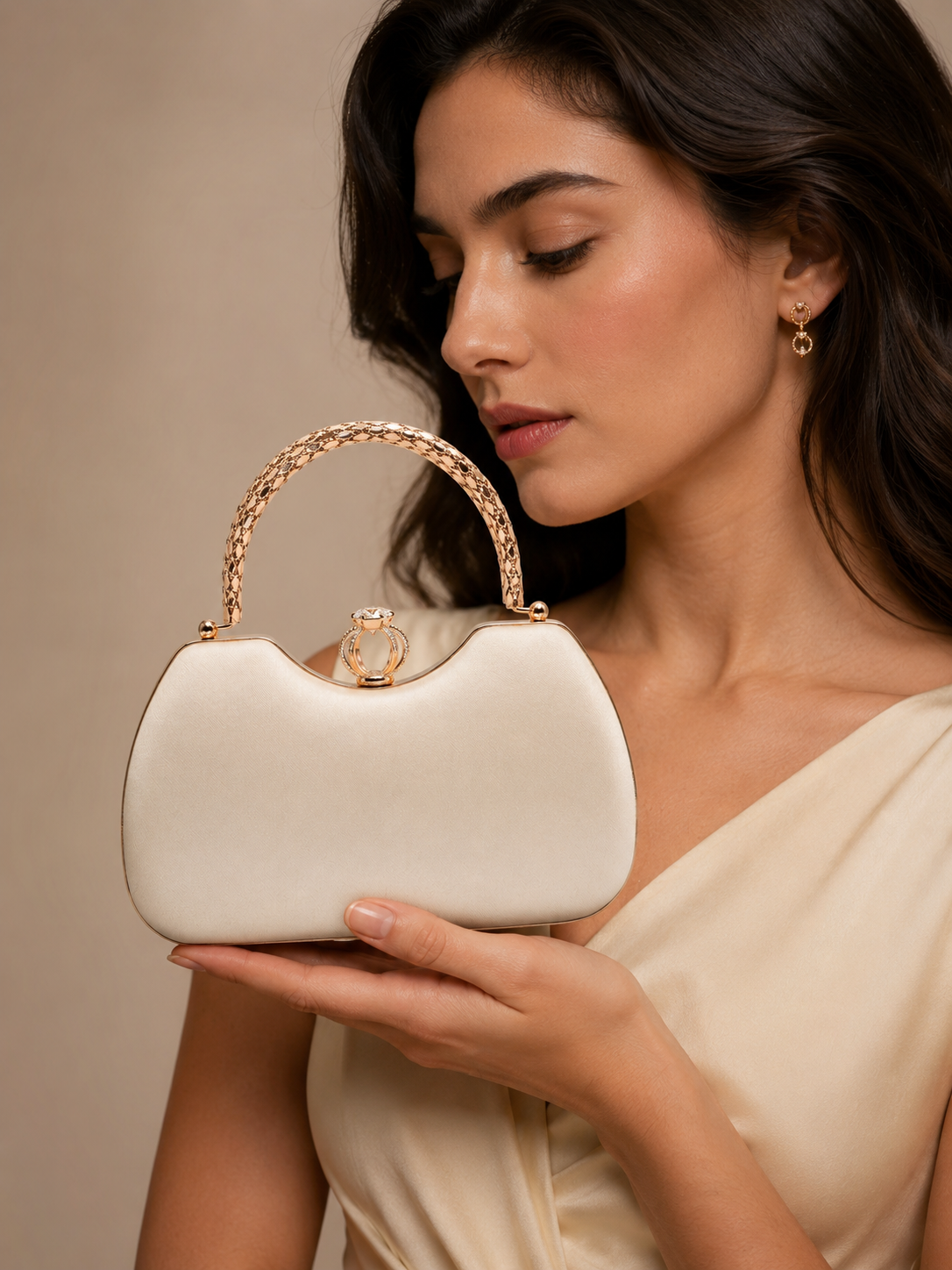Rosa clutch